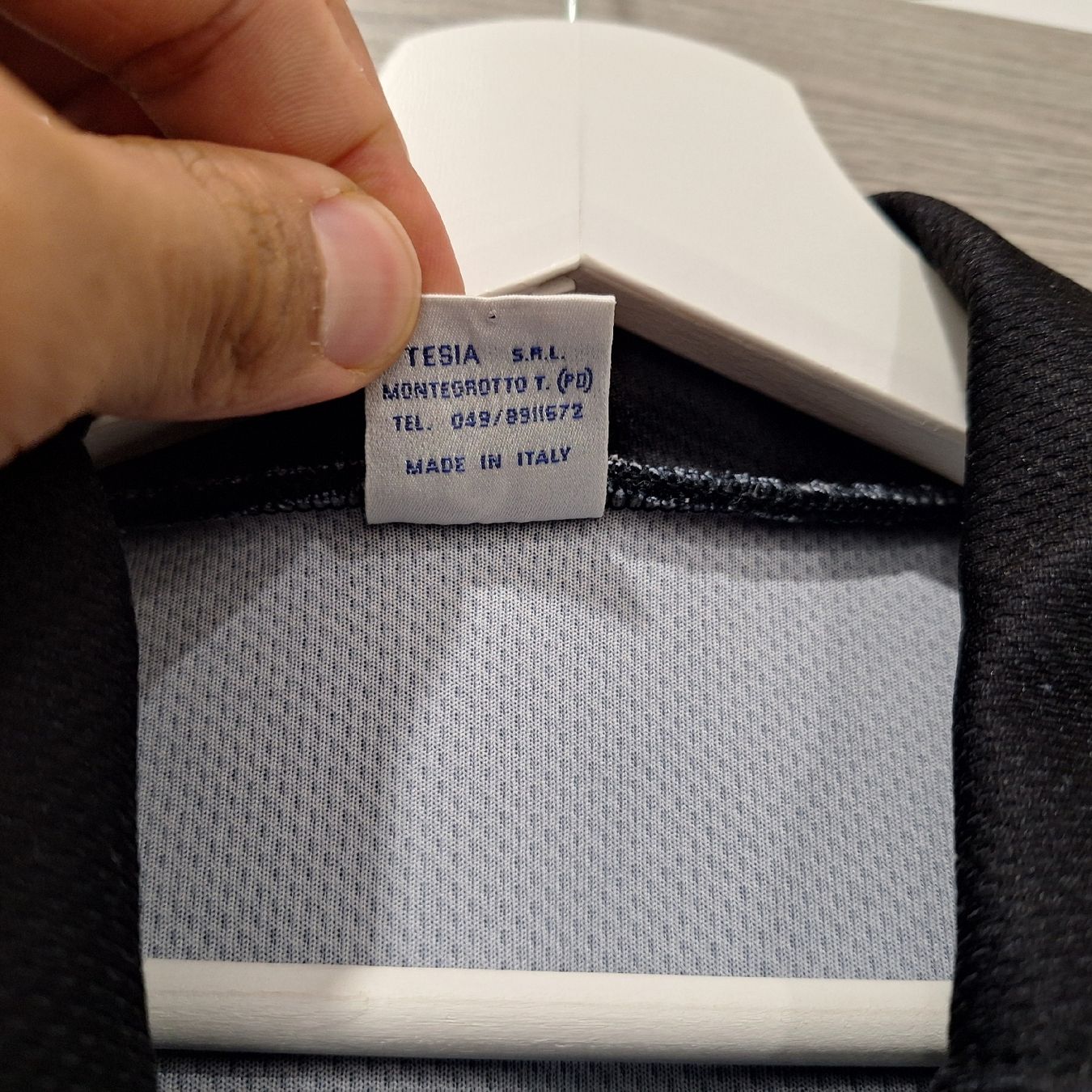 Leibchen & Hosen: FIGC Tesia Trikot XL – Gebraucht aus Bellinzona von LA-ropa-de-Juan 3