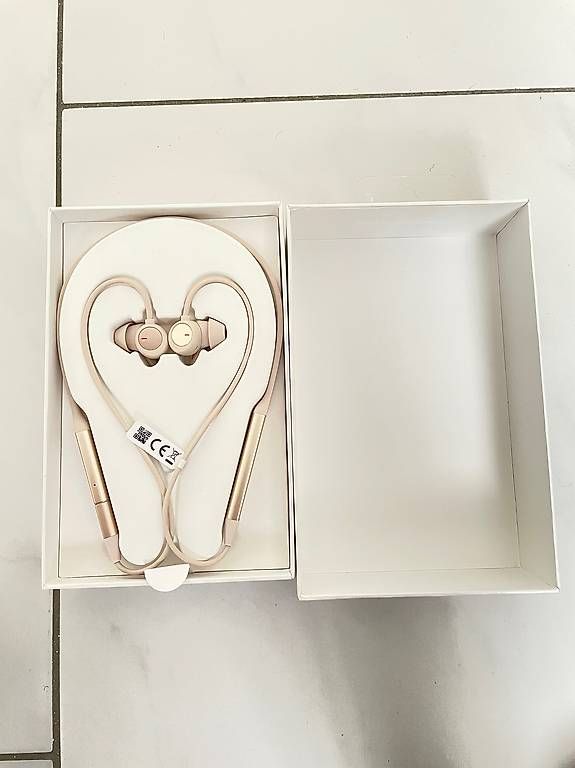 Cuffie: Huawei Wireless Earphone  – Usato da Schliern b. Köniz venduto da rec_v6b5