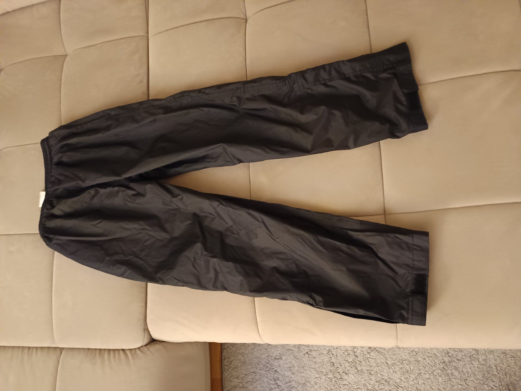 Big Tramp Pantaloni: Regenhose neuwertig – Usato da Benglen venduto da Jumanah 1