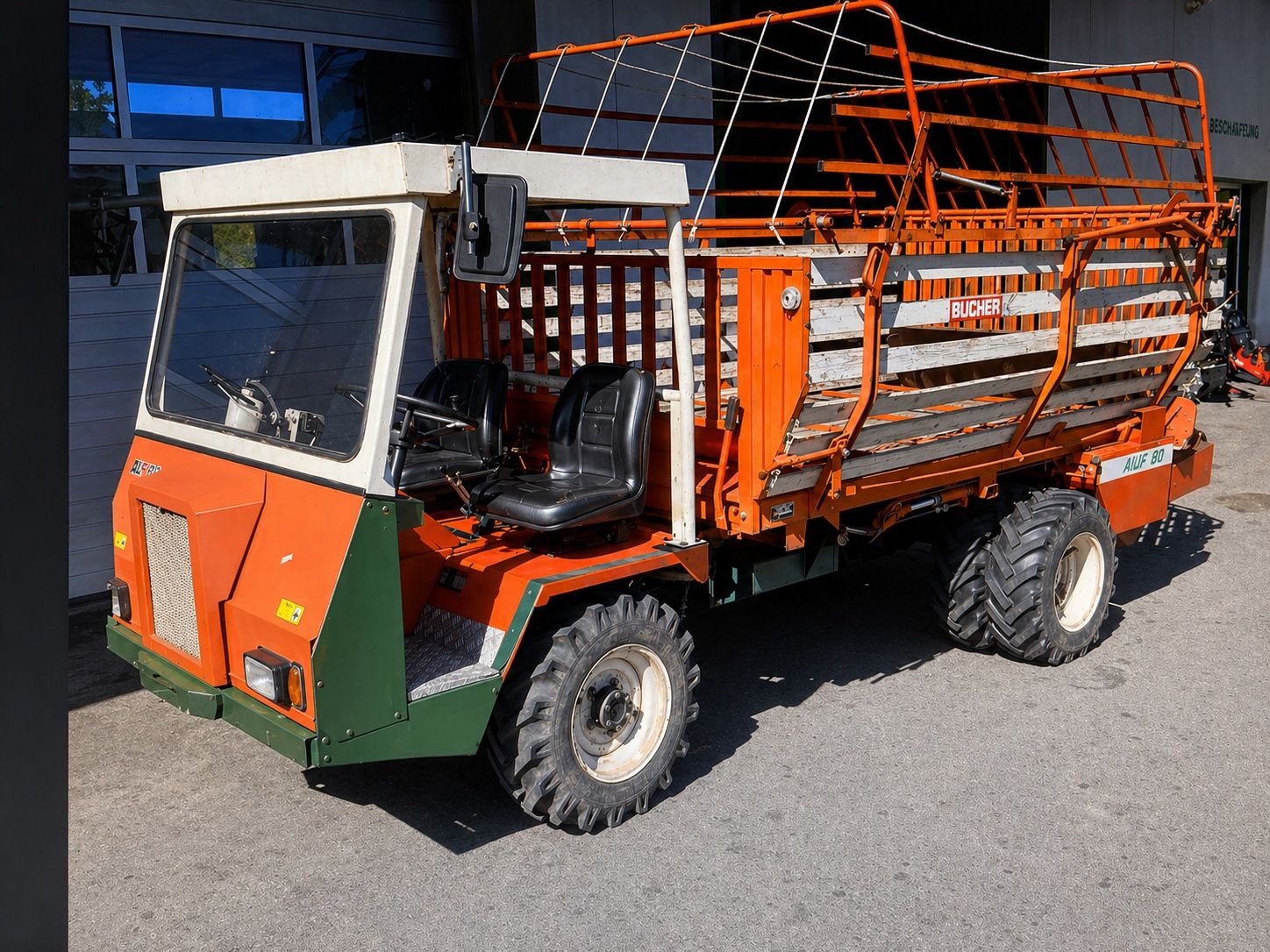 Bucher Traktoren: Bucher TR2500 / Schilter/ Cargotrac – Gebraucht aus Kaltbrunn von MA5555 2
