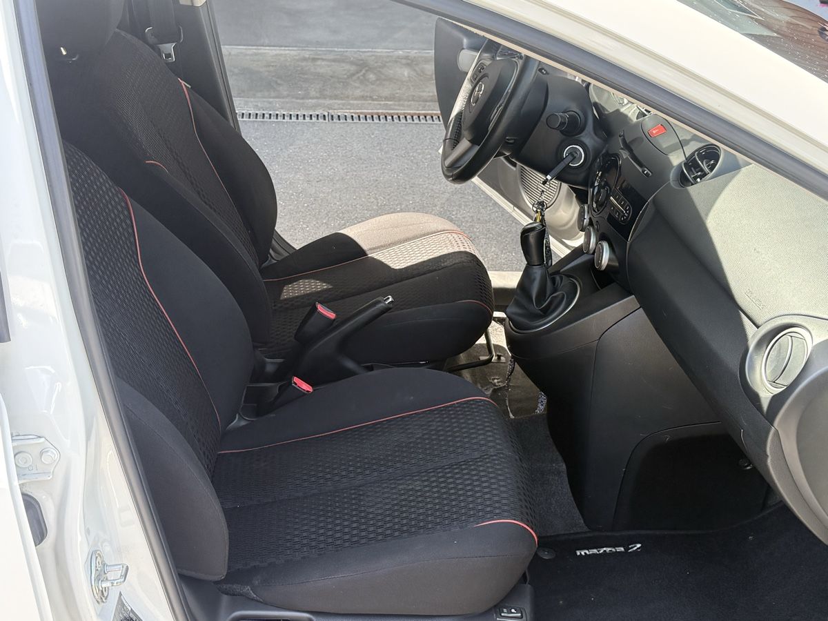 Mazda Automobili: Mazda 2, 1.5 L – Usato da Buttikon SZ venduto da Justina05 3