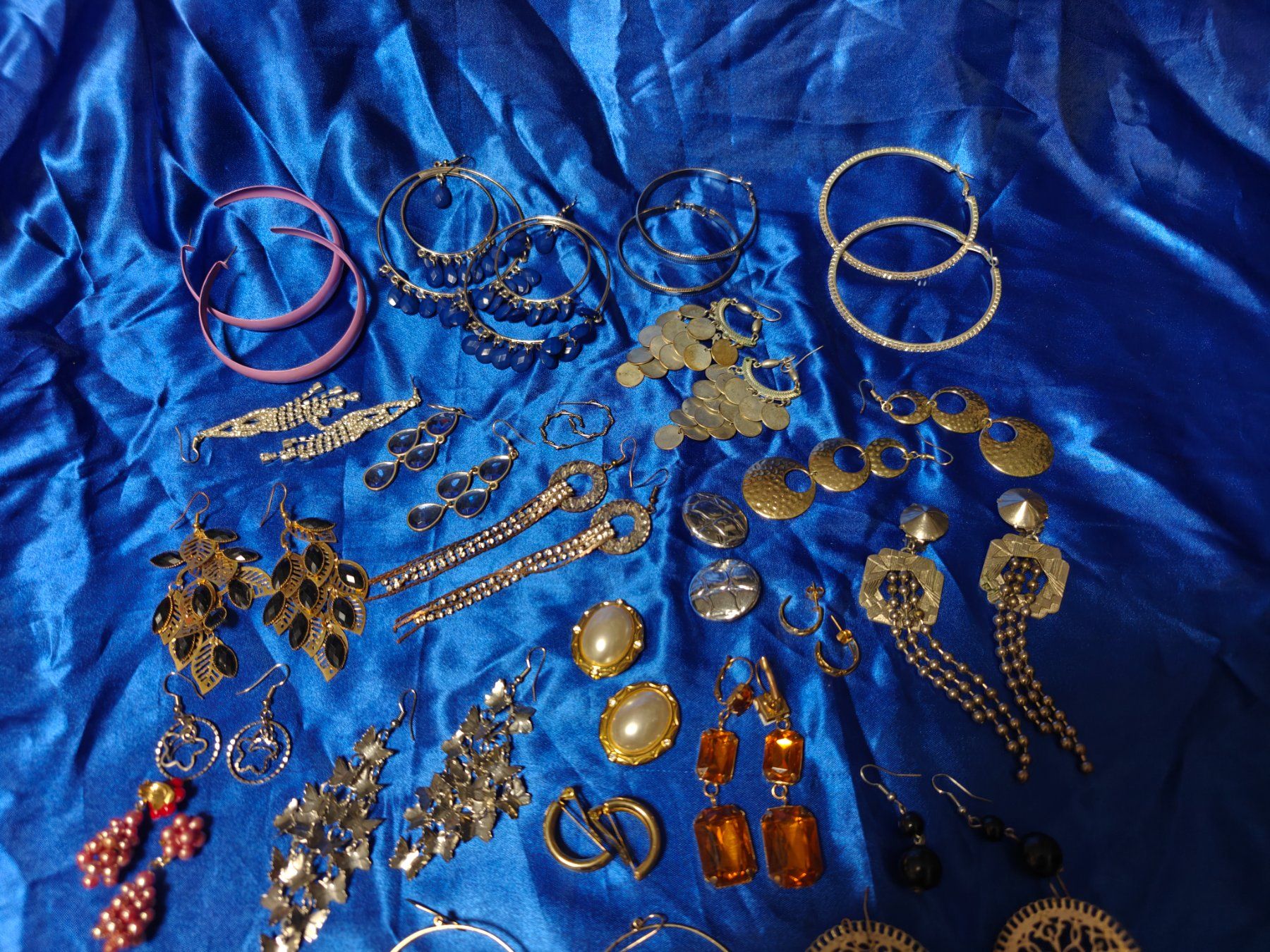 Altri gioielli: Konvolut Modeschmuck Ohrringe – Usato da Gutenswil venduto da Vulcano21 1