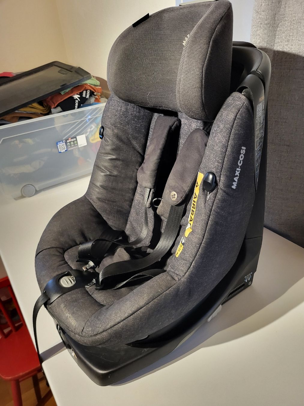 Maxi-Cosi Seggiolini per auto: Maxi Cosi Autositz mit ISOFIX 61cm-105cm – Usato da Brunnen venduto da Burger_king 1