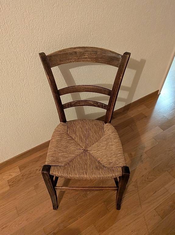 Stühle: 3 Holzstuhl mit Rattan Sitzfläche – Gebraucht aus Zürich von ben_5pkm 1