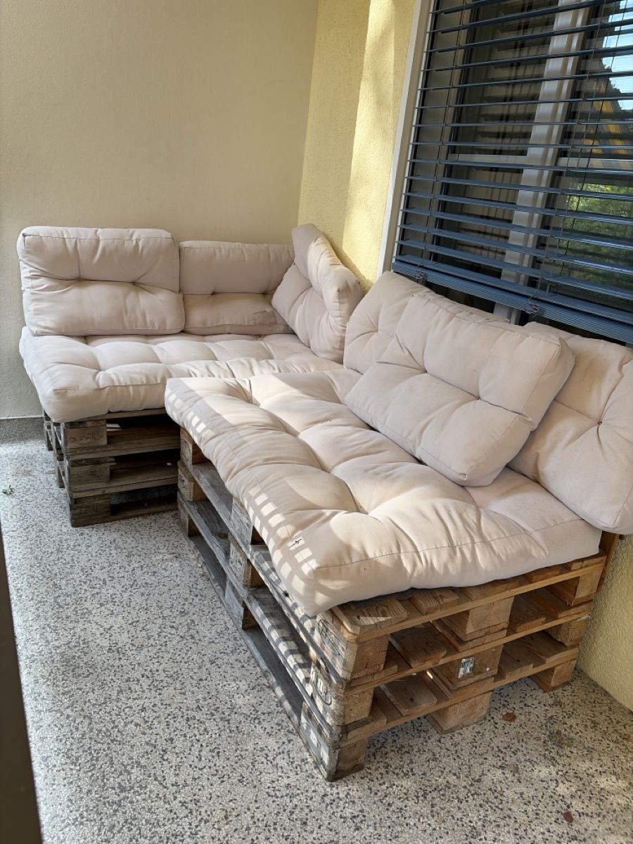 Sofas: Balkoncouch aus Europaletten – Gebraucht aus Bern von nov_d2lf