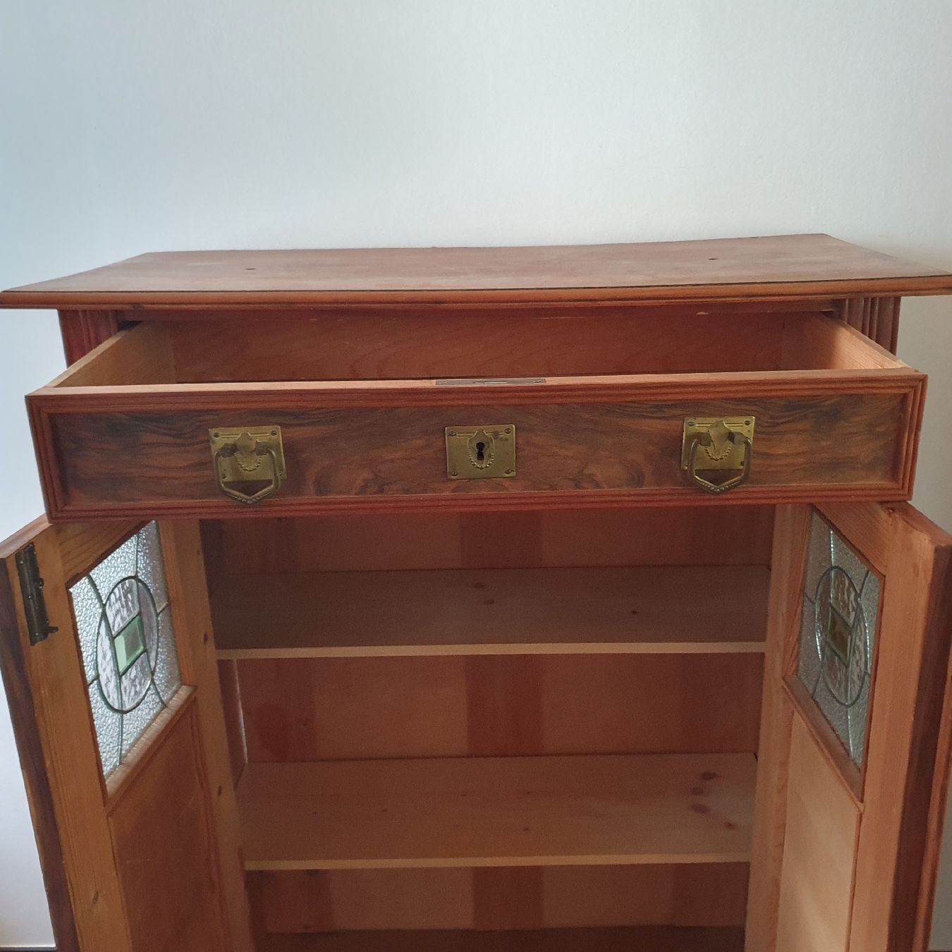 Armoires: Antiker kleiner Schrank Holz – D'occasion à Sirnach par Lemon04 2