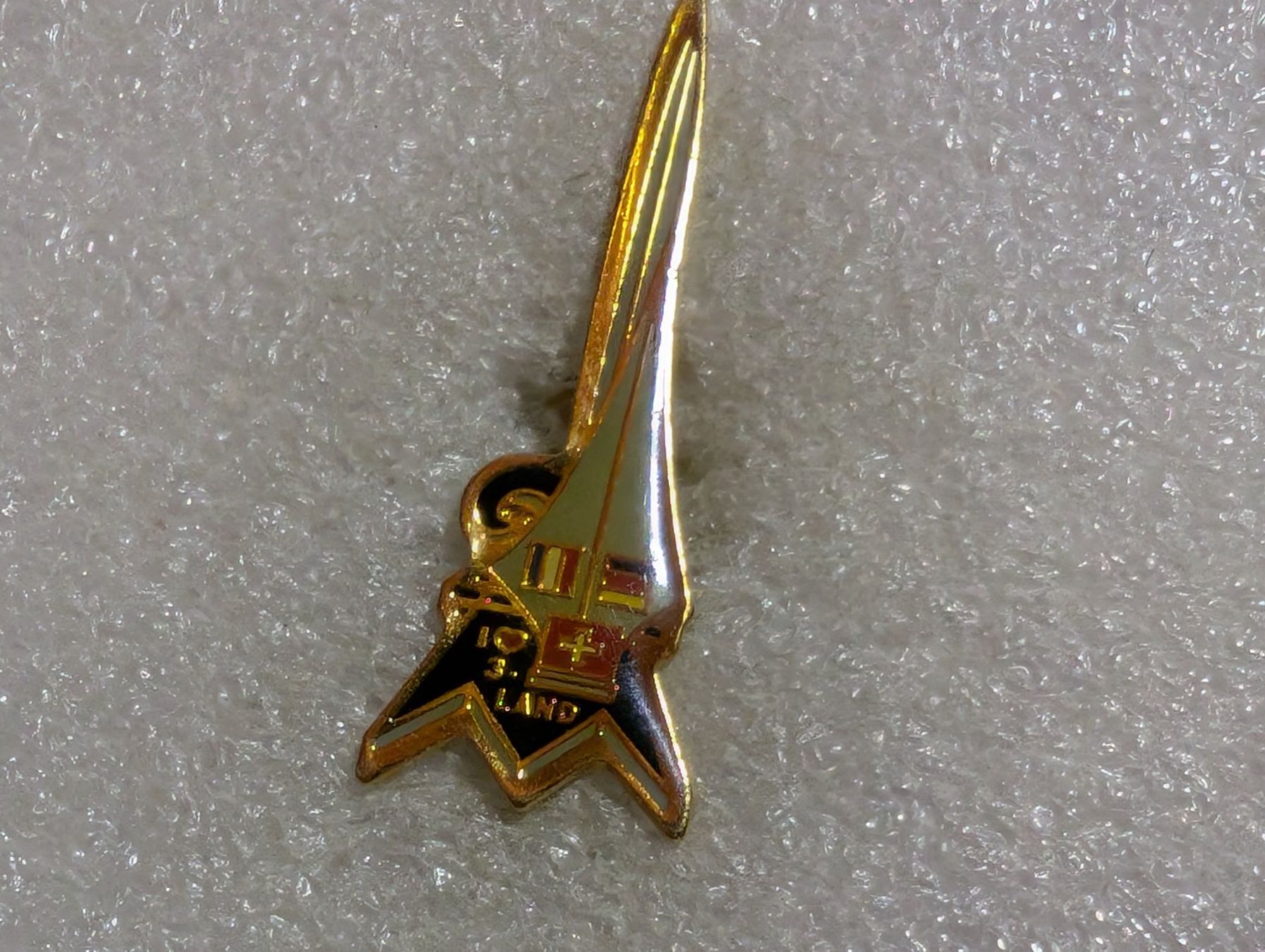 Plaquettes & Badges: Ansteckpin 243: – D'occasion à Oppligen par Pin-Fall-Shop
