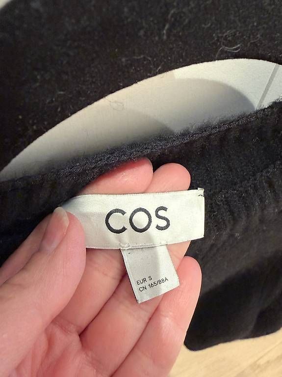Pullover & Sweatshirts: Pullover aus Wolle & Kaschmir von Cos schwarz | Gr. S  – Gebraucht aus Wettingen von Lamadeux 2