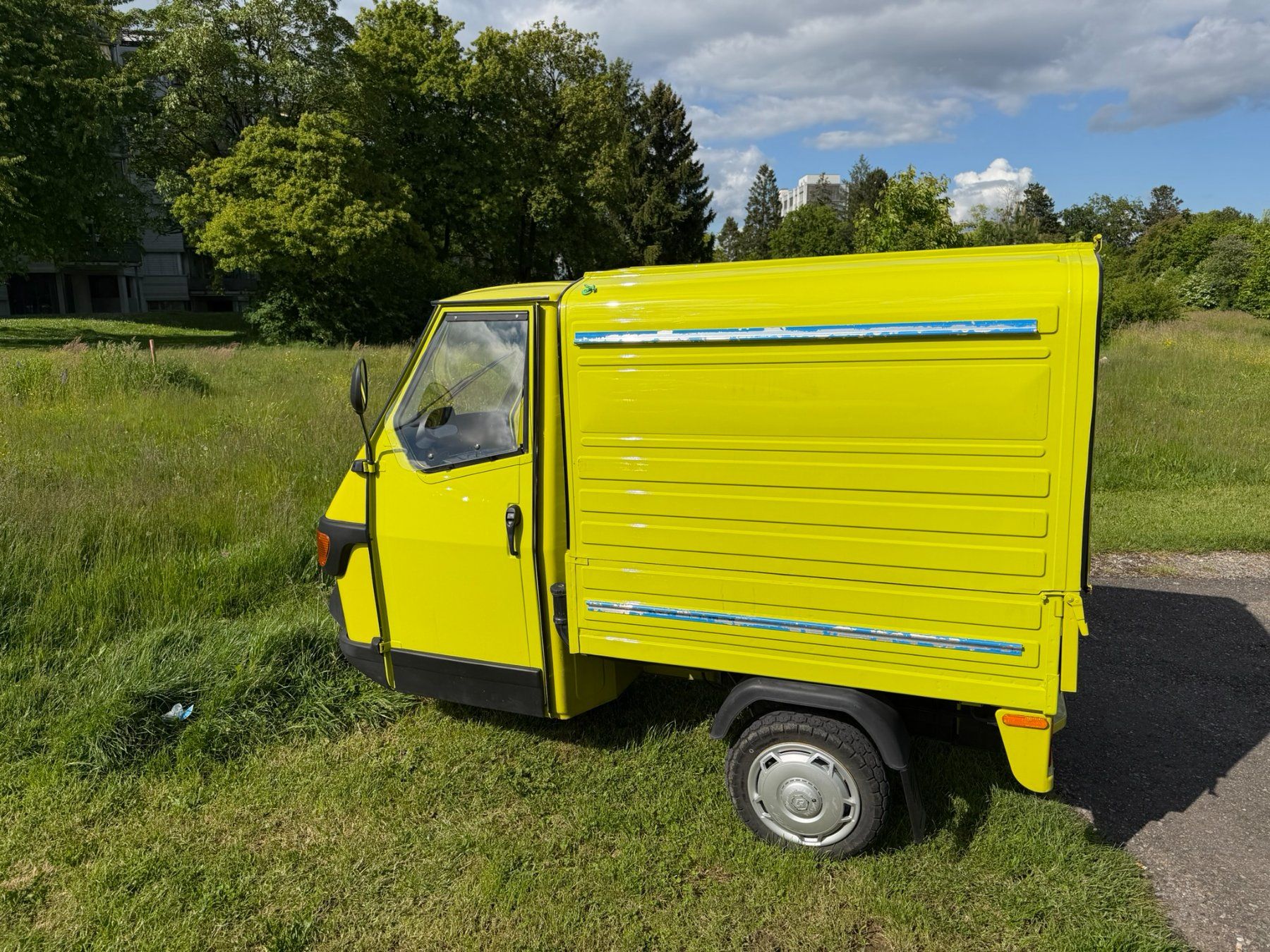 Piaggio Nutzfahrzeuge: Piaggio Ape 50 - 2 jährig – Gebraucht aus Winterthur von Ferraristern 1