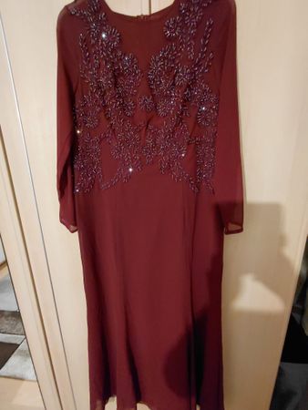 Wunderschönes, elegantes Abendkleid, bordeauxrot, Grösse 42