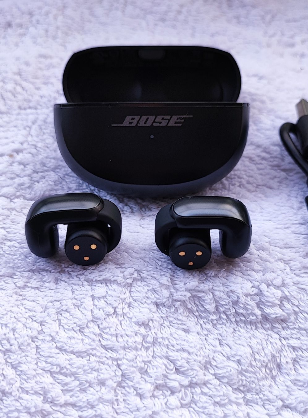 Bose Cuffie: Bose Open-Ear Kopfhörer Ultra Earbuds Schwarz – Usato da Zollikofen venduto da zar_j67f 4