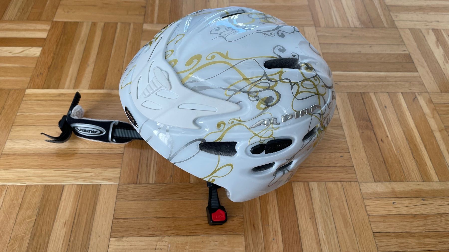 Alpina Helme: Alpina Skihelm Helm Gr. 53-57cm – Gebraucht aus Rüfenacht BE von lavok 2