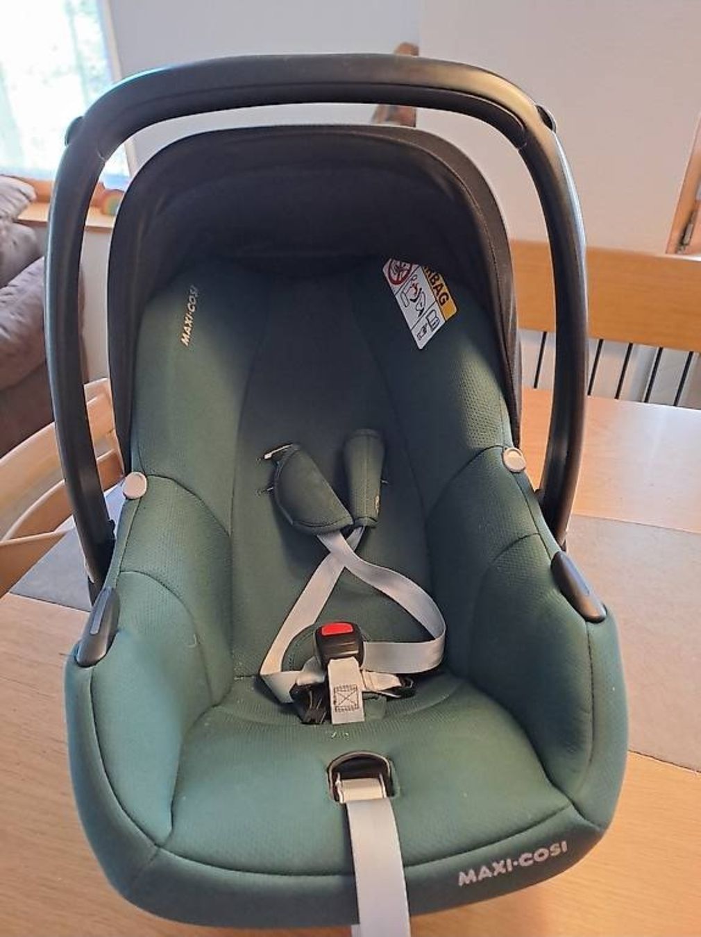 Maxi-Cosi Auto-Kindersitze: Maxicosi inkl. Station – Gebraucht aus Bäretswil von ullij