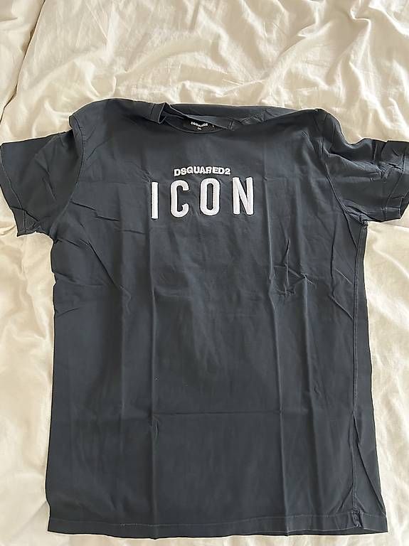 T-shirt: Dsquared2 ICON T-Shirt – Usato da Lufingen venduto da dar_z98x