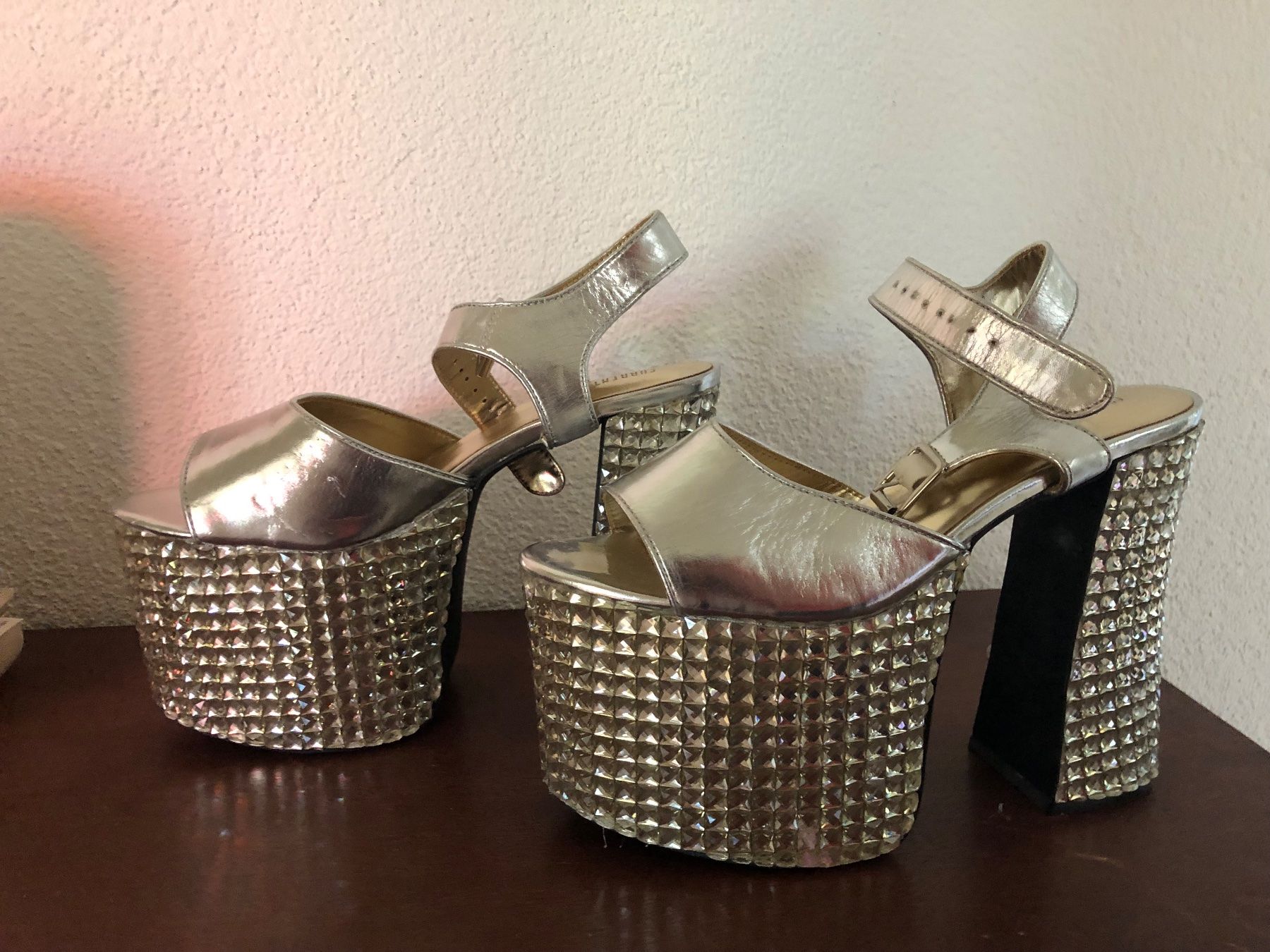 Scarpe da uomo: Plateau Sandalette mit Strass – Nuovo (secondo la descrizione) da Egg b. Zürich venduto da Nyborg_33 2