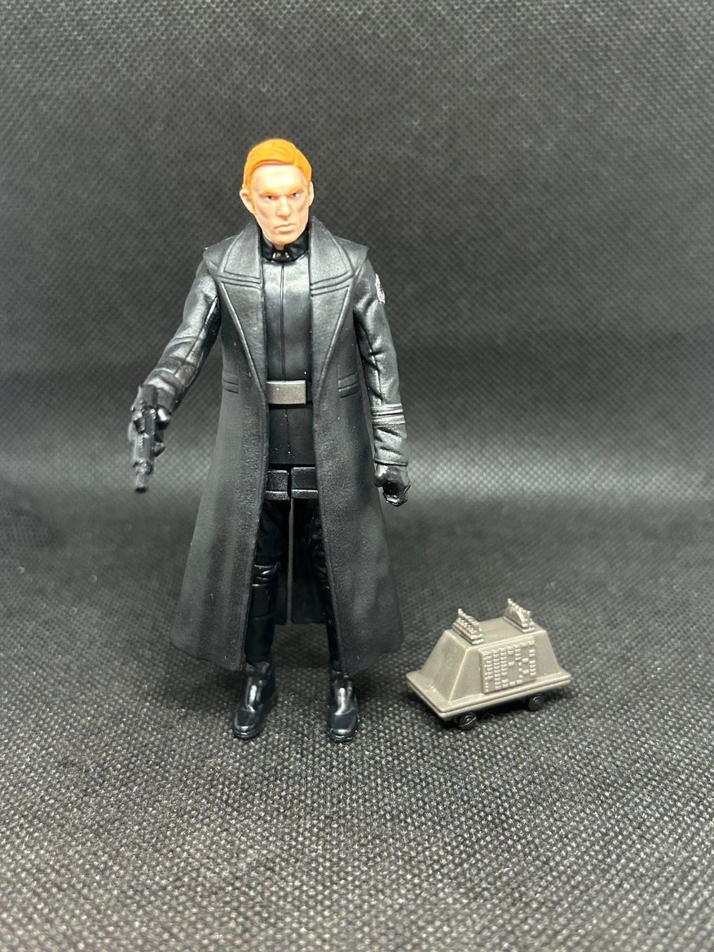Star Wars Statuette: Star Wars Action Figure vintage - General Hux – Usato da Lausanne venduto da Retro-geek
