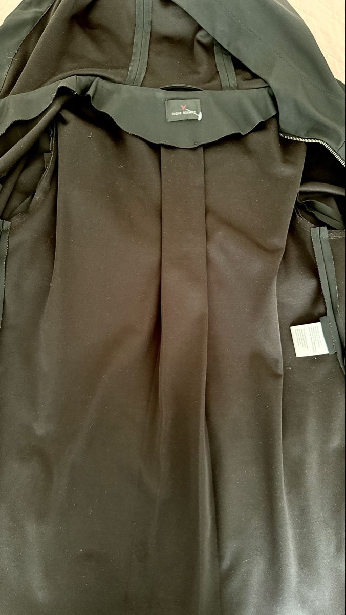 Fuchs Schmitt Cappotti: Fuchs & Schmitt Black Hooded Jacket Size 38  – Usato da Zollikerberg venduto da MK-13 3