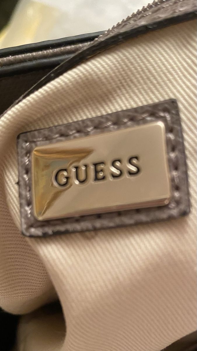 Guess Borse da donna: Guess Hadley Python Girlfriend Satchel Handtasche. – Nuovo (secondo la descrizione) da Illnau venduto da Sniwi67 3