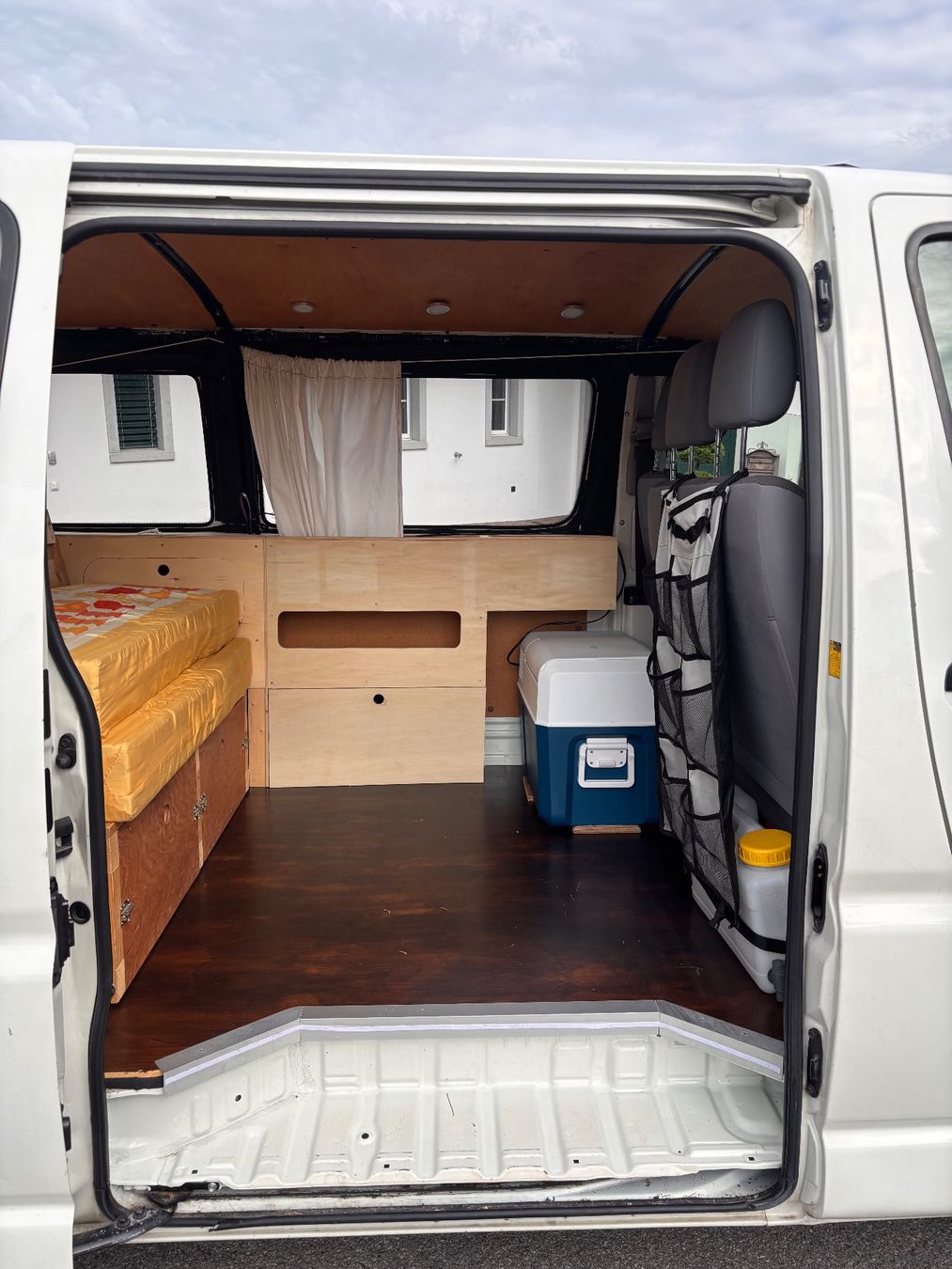Toyota Camping Fahrzeuge: Toyota Hiace Camper Van – Gebraucht aus Fürigen von ant_j7tc 5