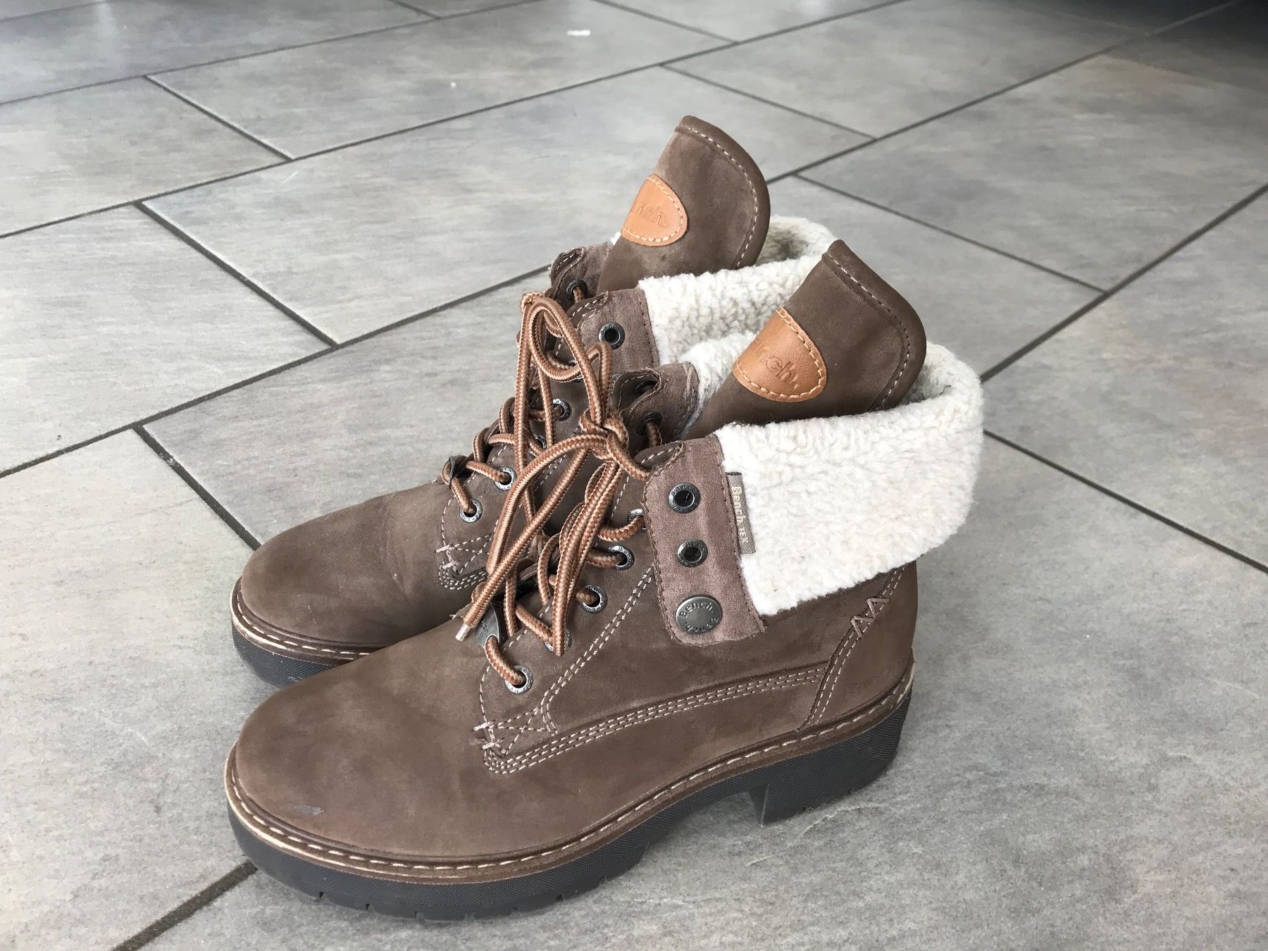 Bench Scarpe da donna: Schnürboot bench Gr 38 – Usato da Sins venduto da sinserin