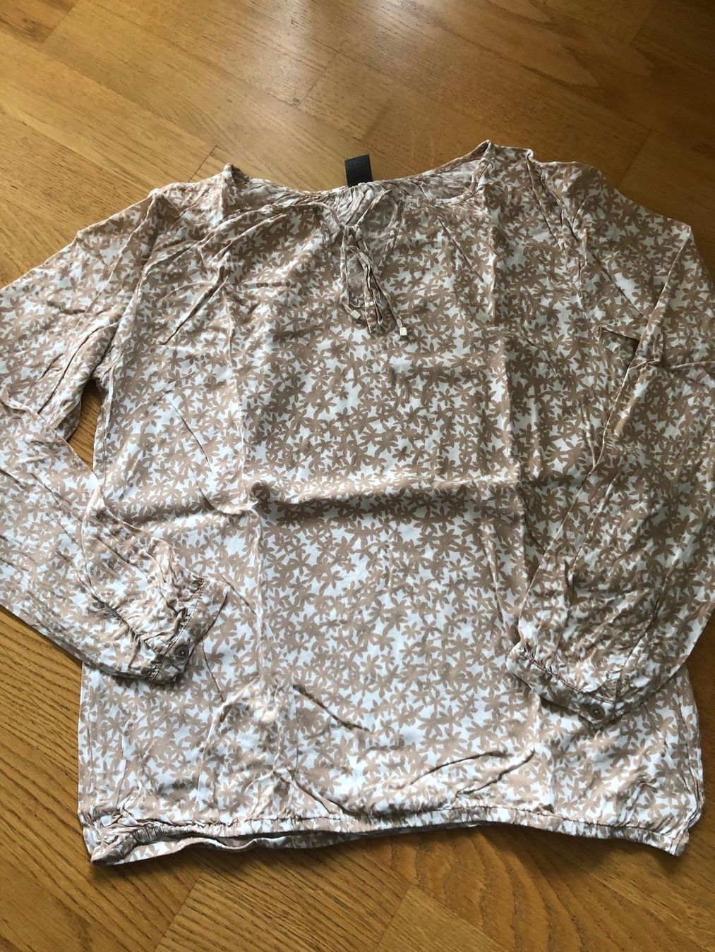 S.Oliver Camicette: BLUSE S.OLIVER beige 34 – Usato da Wattwil venduto da jopara