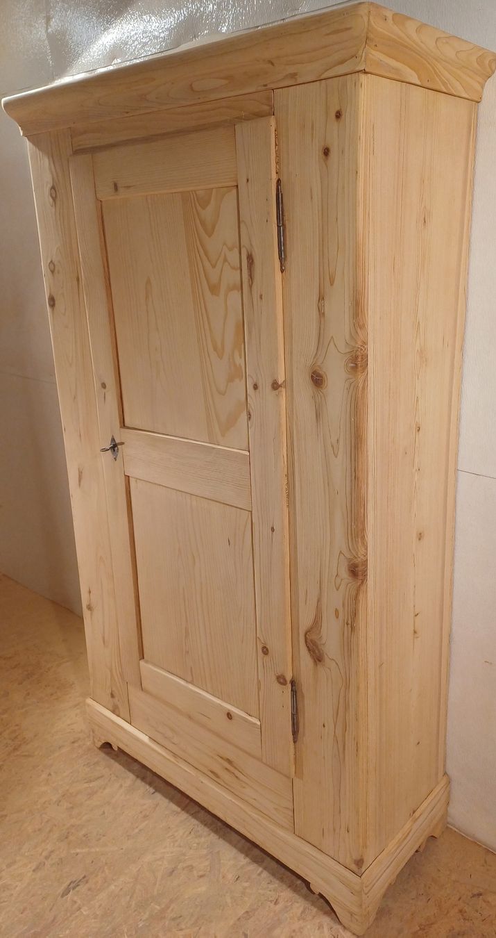 Armadi: Antiker Tannenholz Schrank – Usato da Stettfurt venduto da noaron 4