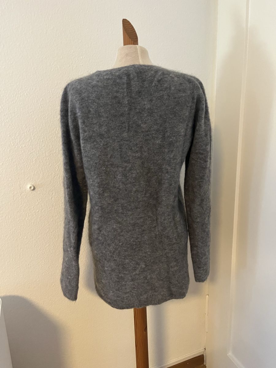 Max Mara Maglioni & Felpe: Kuscheliger Winterpullover von Maxmara, Gr. M, Grau, Mohair – Usato da Zürich venduto da Brobin 1