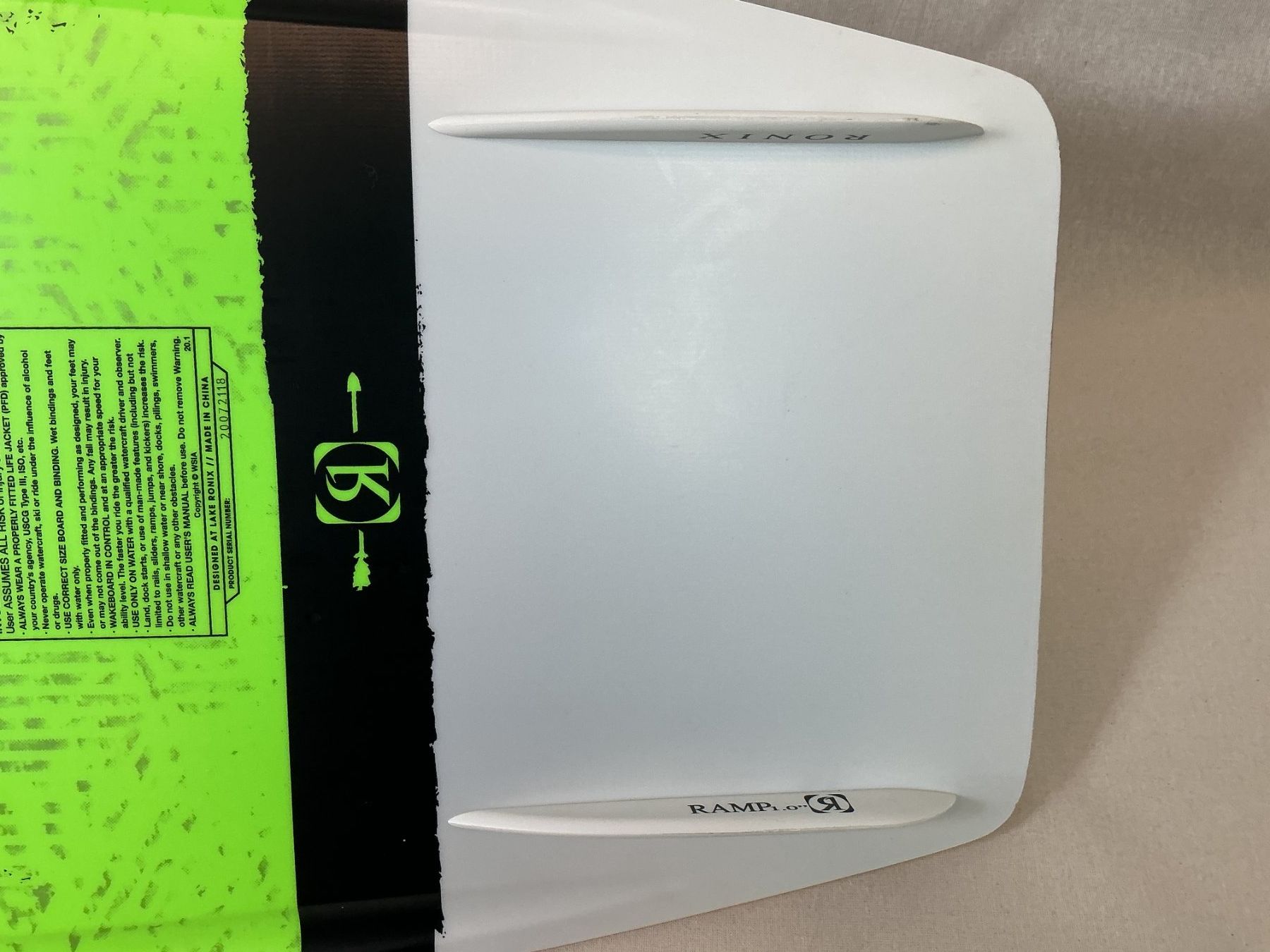 Ronix Surfboards & Schwimmbrette: RONIX Wakeboard the District 150 cm / Gr. 40 - 45.5 – Gebraucht aus Richterswil von Restwert_Richterswil 6