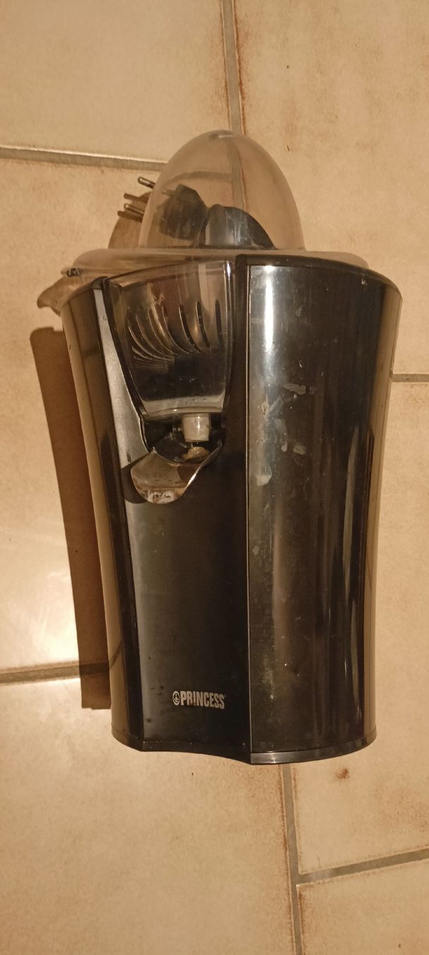 Elettrodomestici da cucina: Pressoir pour jus d'orange électrique. – Usato da GENEVE venduto da goldforall 3