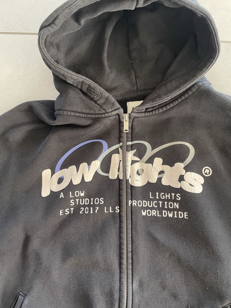 Maglioni & Felpe: Hoodie Low Lights, Grösse M  – Usato da Niederuzwil venduto da dariot07 4