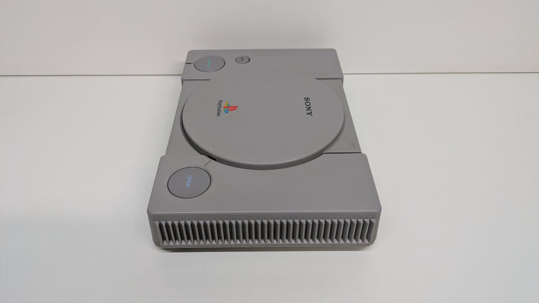 Sony Console: Gepflegte PlayStation 1 mit 2 Controller und 5 Games – Usato da Menziken venduto da mame18 8