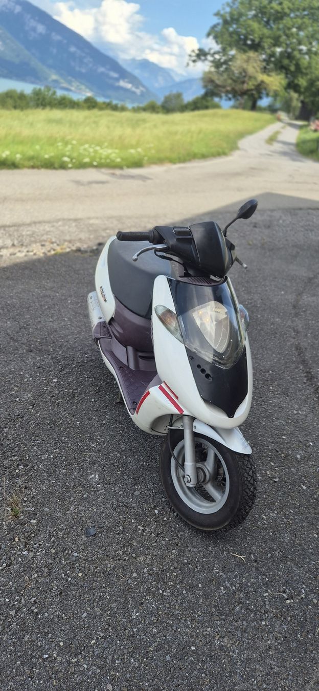 Aprilia Scooter: Roller Aprilia Sonic 50 – Usato da Thun venduto da Vet.Lim 1