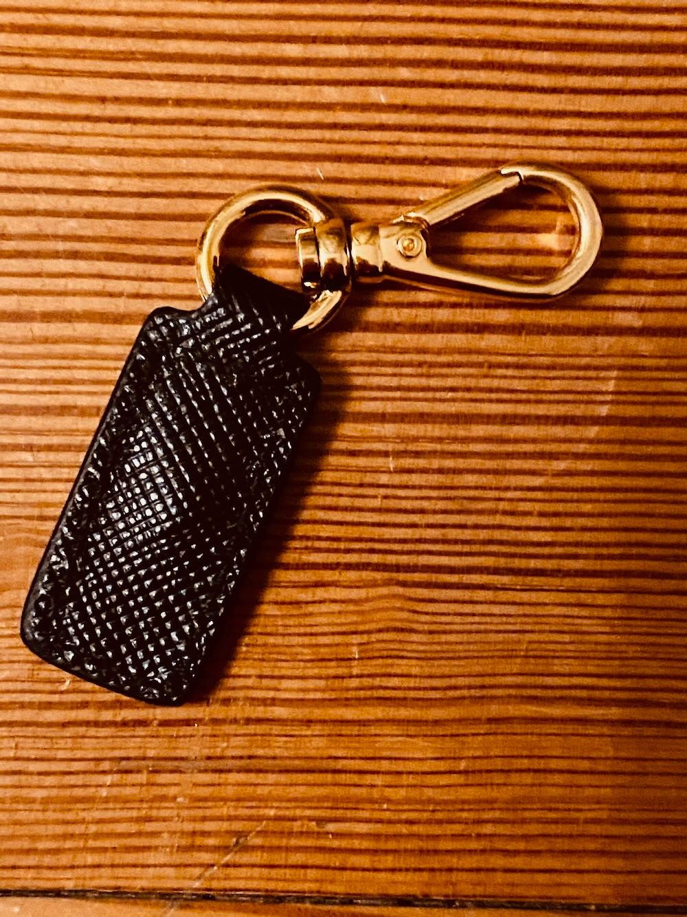 Prada Ciondoli: Schmuck-Anhänger Prada – Nuovo (secondo la descrizione) da Zürich venduto da xxxts012 2