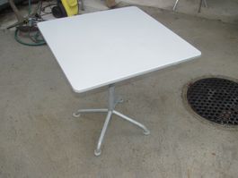 !! SALE !! NEUER Gartentisch 70x70cm Klapptisch BES Sissach