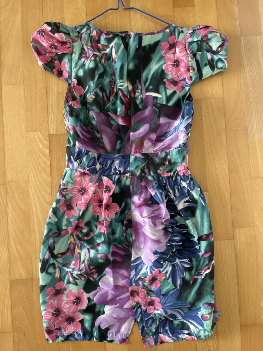 Vestiti: Seide- Kleid, Gr 34 Marke Warehouse – Usato da Uetikon am See venduto da erz13 7