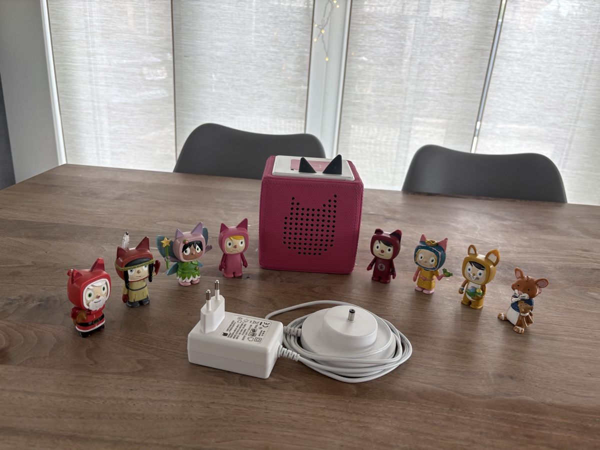 Tonies Jouets: Toniebox inkl. 8 Figuren – D'occasion à Uetendorf par raybee