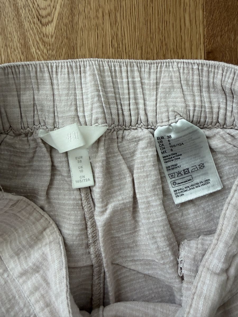 H&M Hosen: H&M - Shorts, Gr. 38 – Gebraucht aus Interlaken von fbnscl 1
