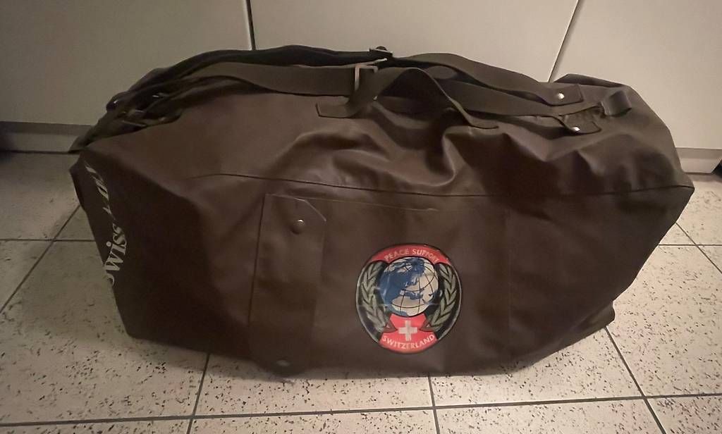 Armée suisse Sacs: Armee Ausland Einsatztasche gross – D'occasion à Wila par Lokelo