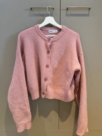 ROSA CARDIGAN VON BERSHKA