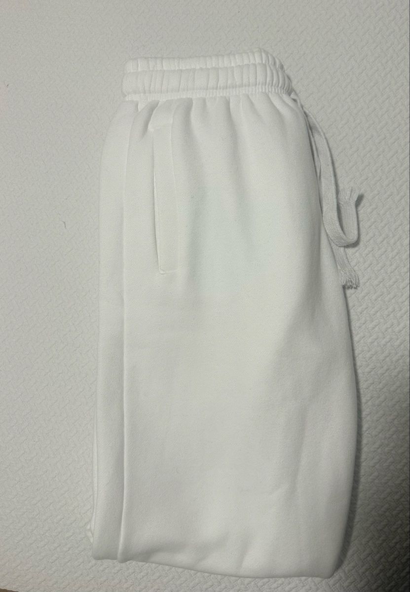 American Eagle Hosen: American Eagle Sweatpants white size M good condition – Gebraucht aus Montreux von ped_27fw 2