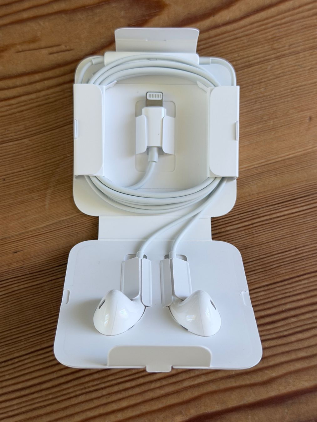 Apple Cuffie: Apple EarPods mit Lightning Anschluss Weiss neu – Nuovo e nell'imballaggio originale da Waldkirch venduto da ItaloFam 2