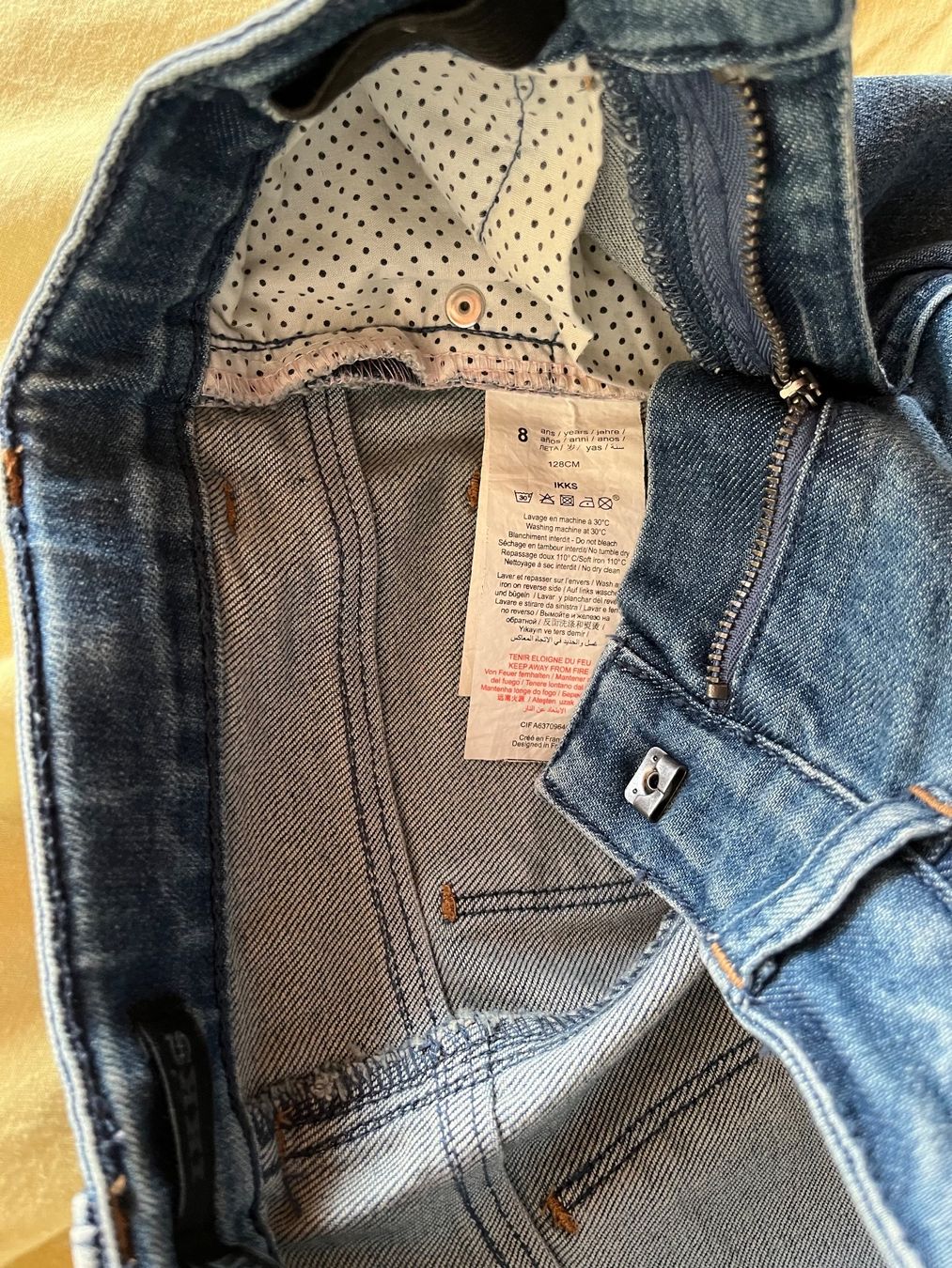 Pantaloni: Jeans fille IKSS 8 ans – Usato da Péry venduto da gir_d5d9 3