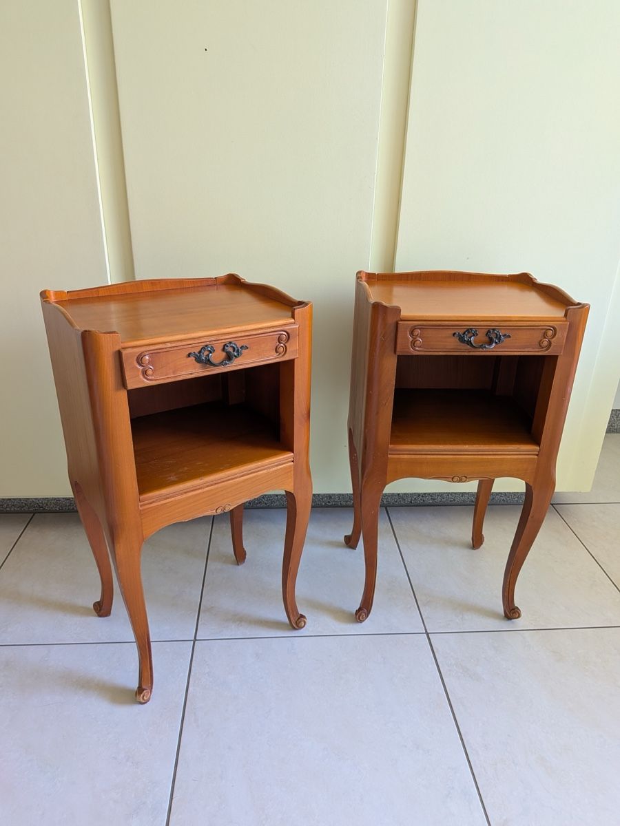Nachttische: Nachttische 2er Set Vintage – Gebraucht aus Bern von Discomirco