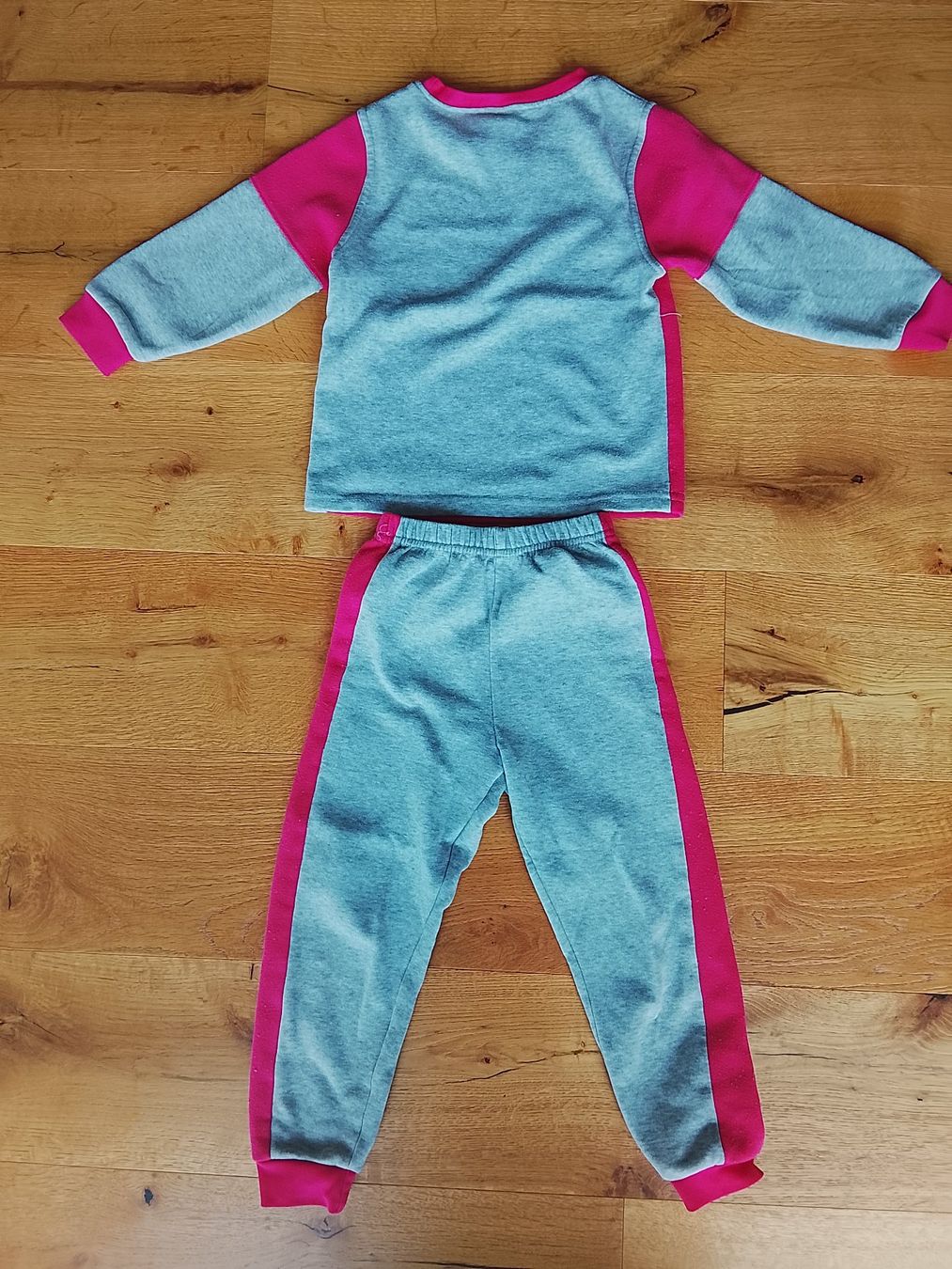 Pyjamas & Ähnliches: Pyjama Gr. 116 – Gebraucht aus St. Gallen von Okonomyiaki 1