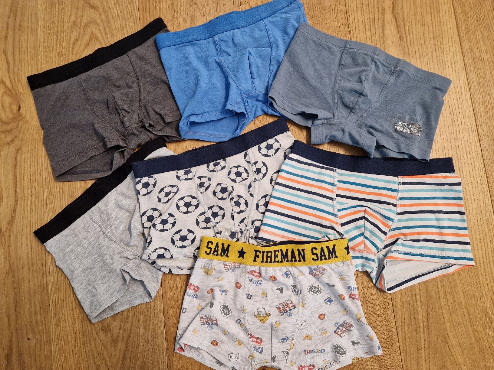 Biancheria intima: Boxershorts 7Stk. Gr. 122/128 – Usato da Davos-Dorf venduto da Bpelikan
