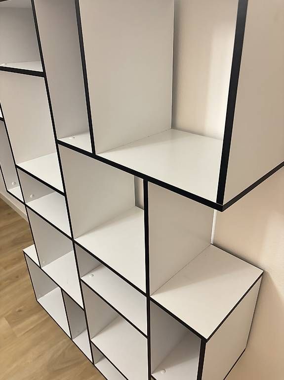 Scaffali: Modernes Regal schwarz weiss – Usato da Derendingen venduto da Natiii12 2