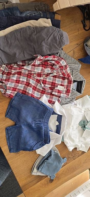 Lotti & Set di vestiti: Kleiderpaket Jungs Gr. 68  – Usato da Boll venduto da BernerIn_89 2