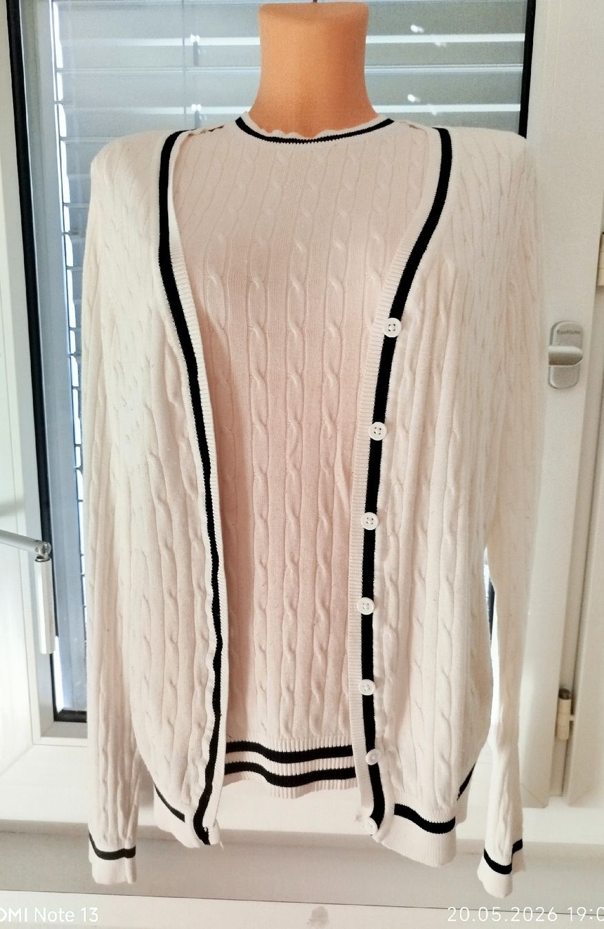 Lotti di vestiti: Set aus Bluse und Pullover, Größe L – Usato da Wauwil venduto da Sanczeza 1