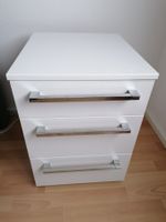 Hochwertiger Nachttisch Möbel SVOBODA in weiss/chrom