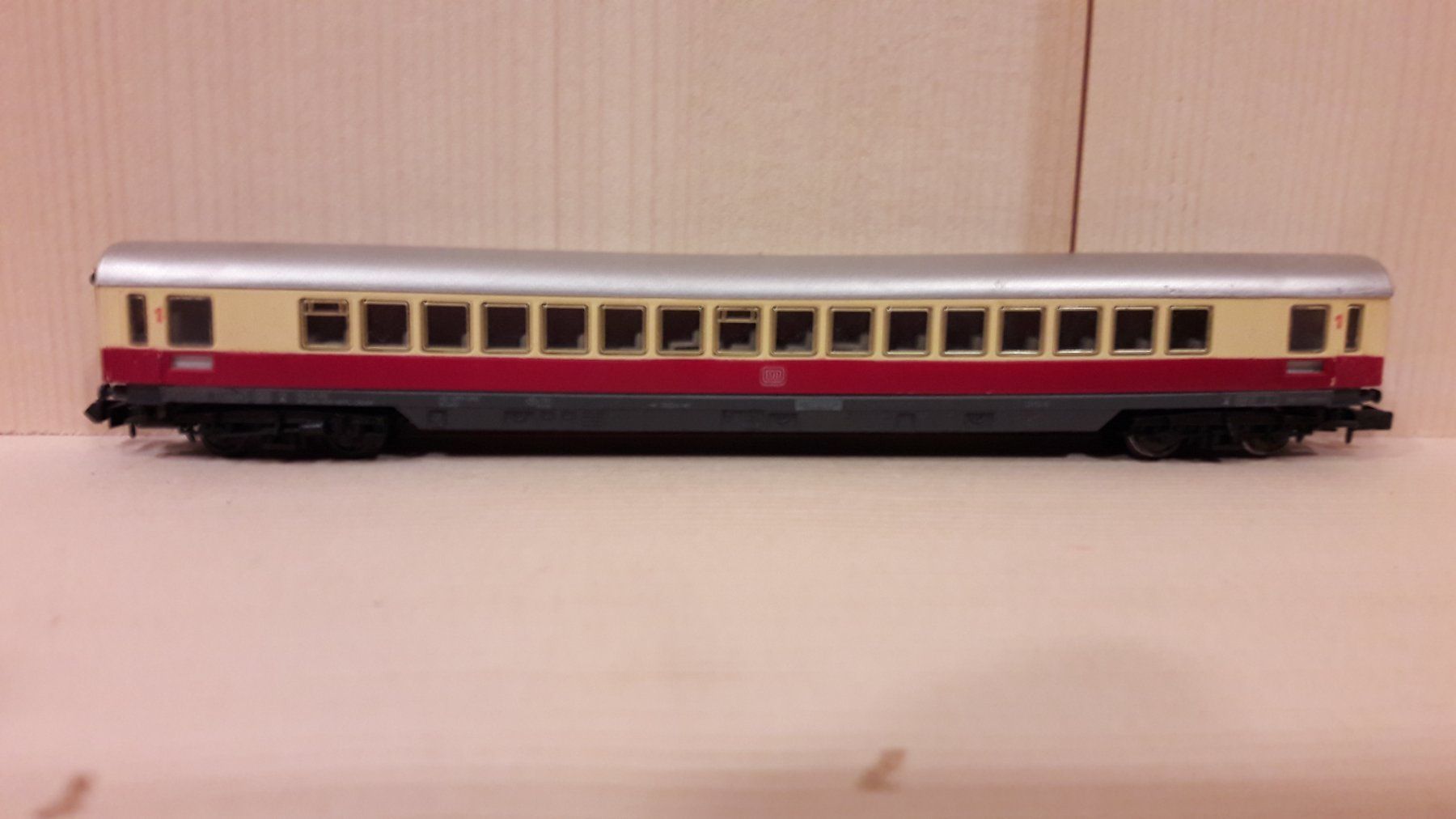 Arnold Modelleisenbahnen: Arnold N : DB voiture 1ère classe – Gebraucht aus Buttes von Cafe2005 1